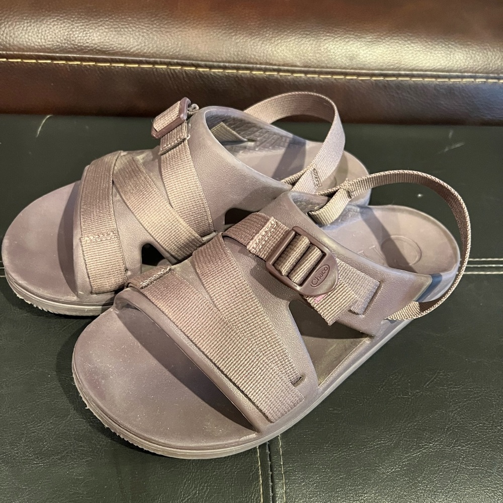 Womens like new Chacos size 8